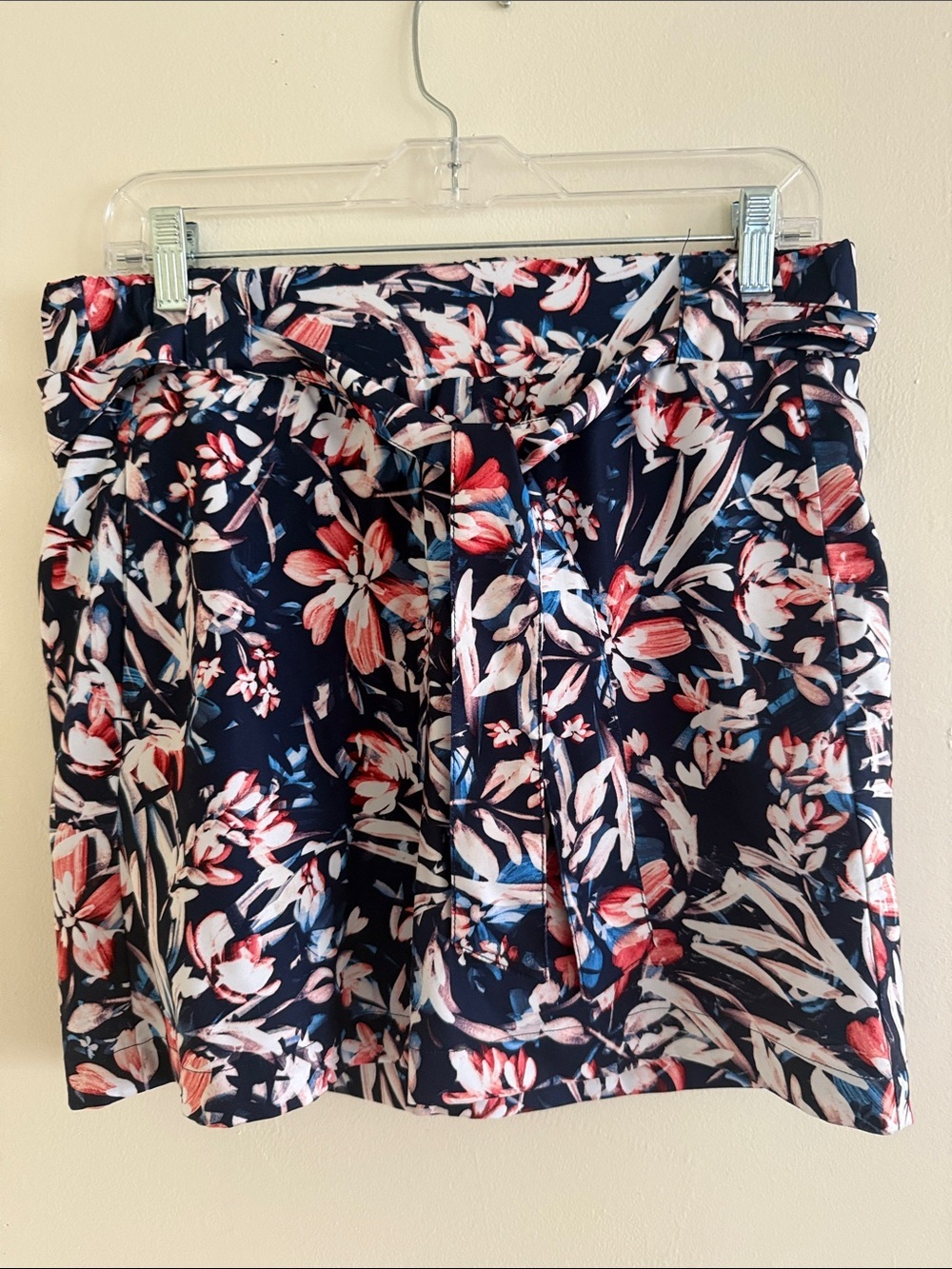 St. John's Bay Navy Floral Skort with Pink & White Accents Size Small